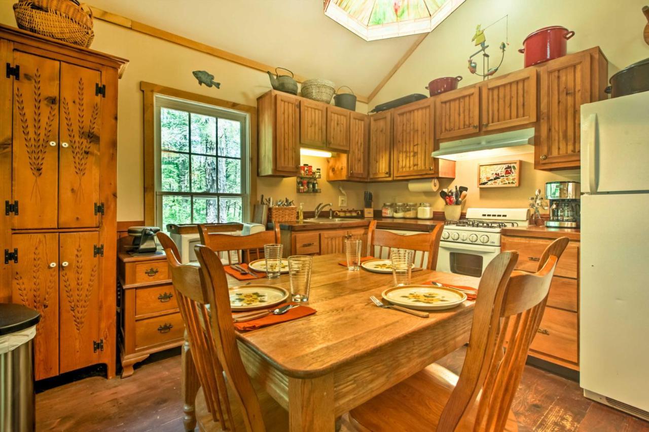 Clearwater Cabin On 10 Acres With Trout Stream! Monterey Екстер'єр фото