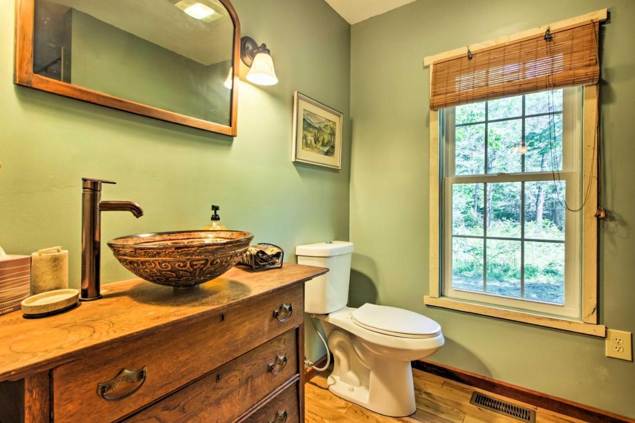 Clearwater Cabin On 10 Acres With Trout Stream! Monterey Екстер'єр фото